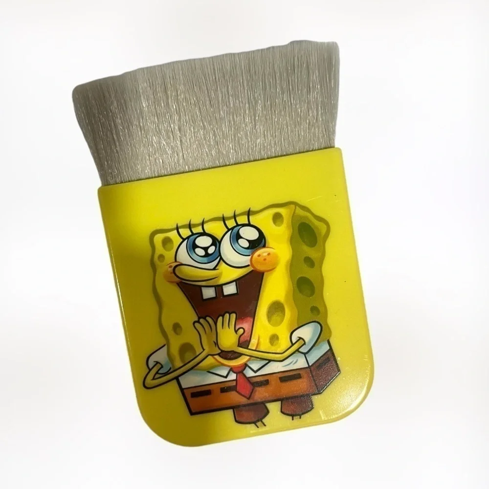 WET & WILD x Spongebob Squarepants Flat Kabuki Brush